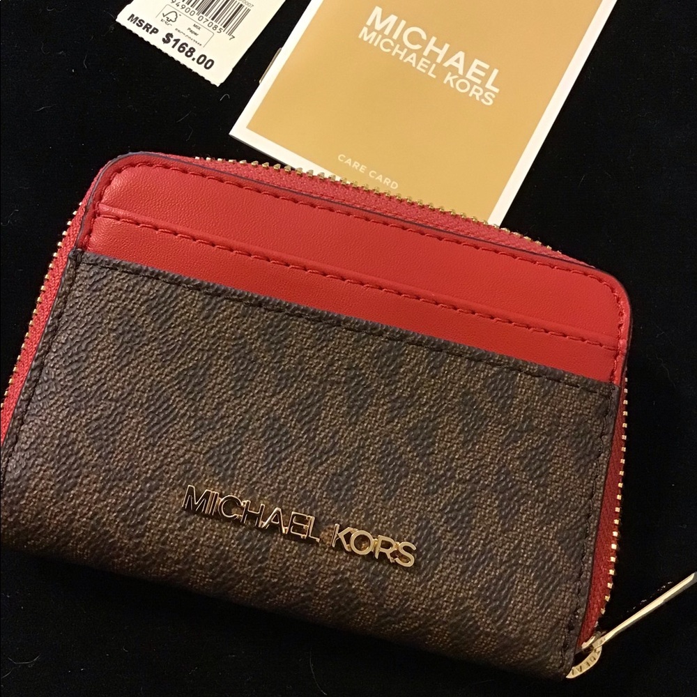 MICHAEL KORS JET SET ZIP AROUND WALLET NWT